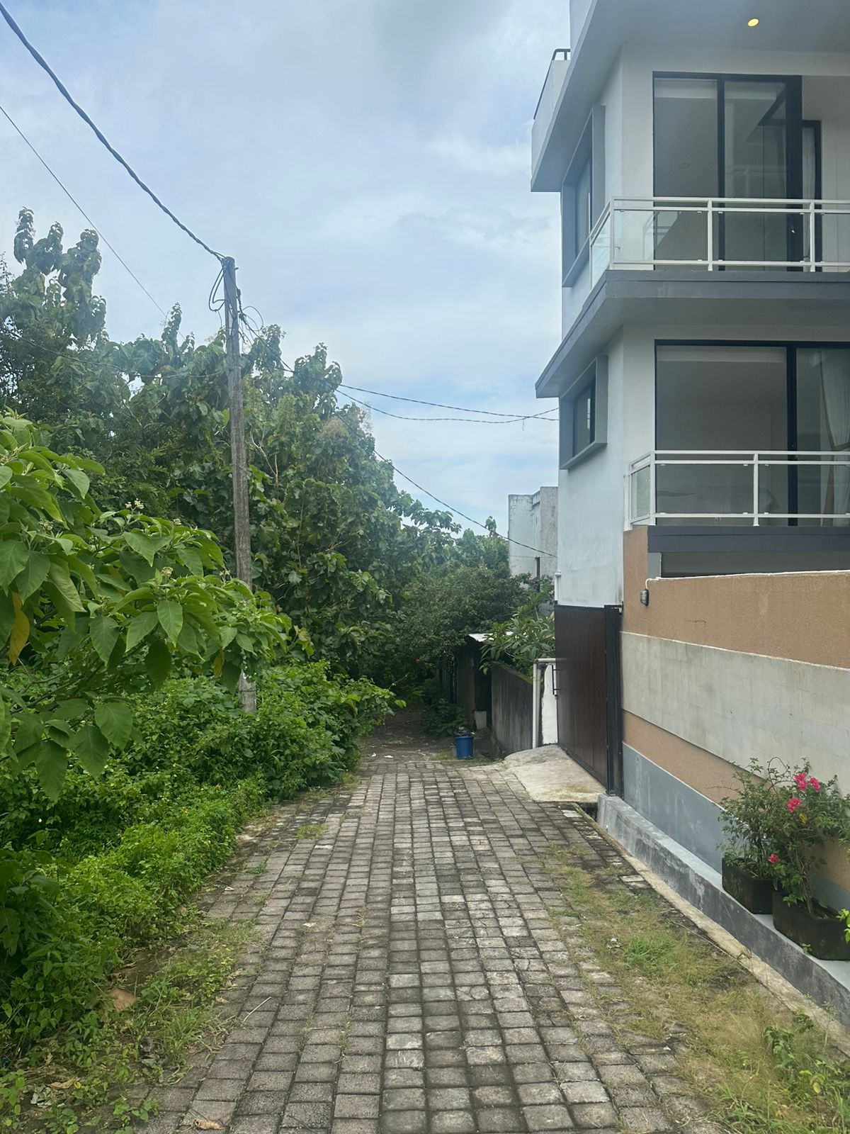 Prime Land Near Udayana University - Image 5