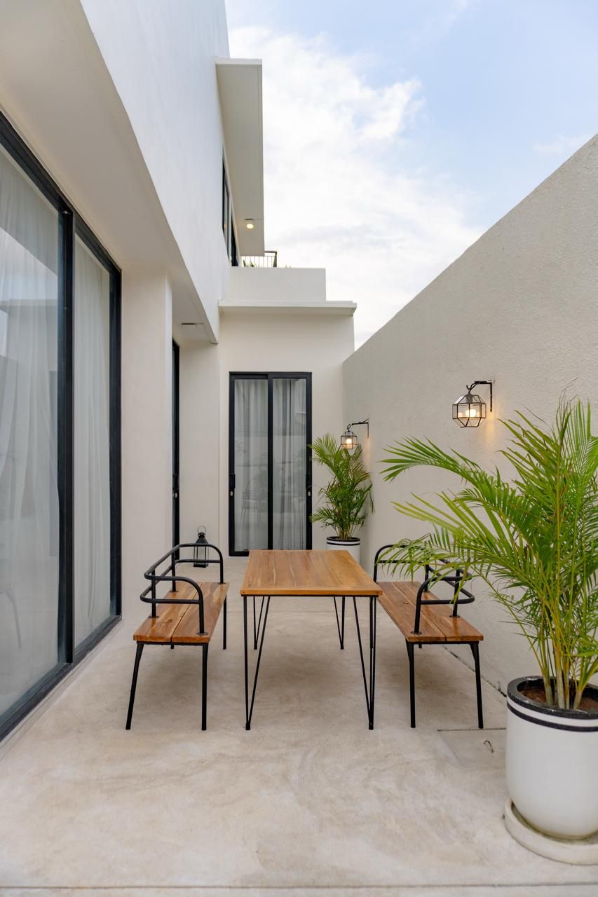 Pererenan Beach Villa For Rent – Modern Mediterranean Collage Style - Image 2