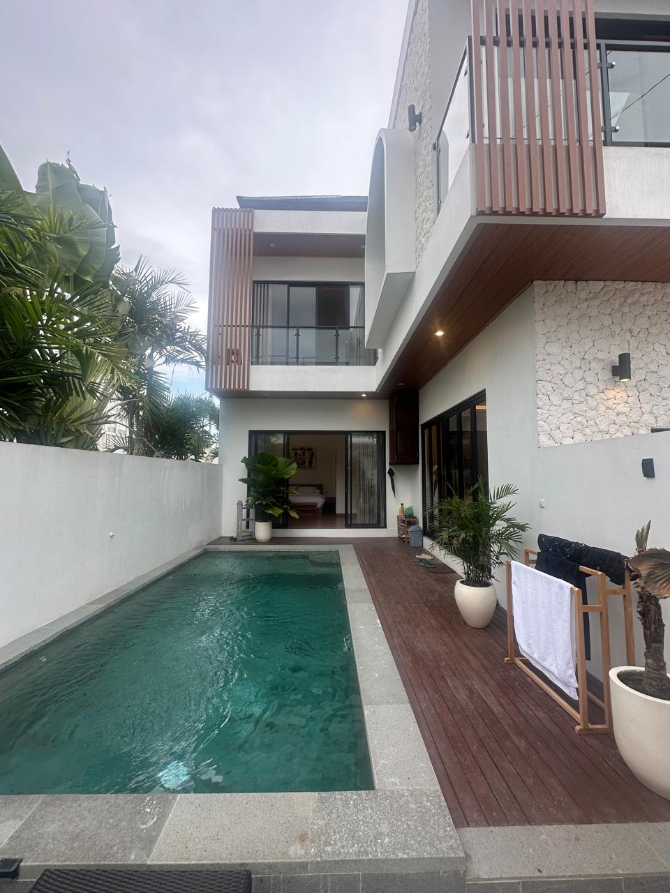 STYLISH MODERN VILLA IN TUMBAK BAYUH
